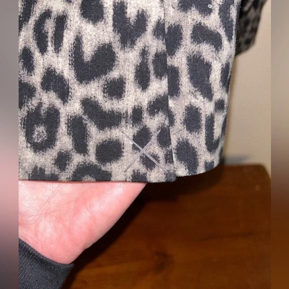 CAbi Leopard Stretch Blazer Jacket Women's Size 4 Jungle Cat Animal Print - Picture 6 of 11